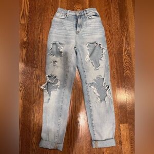 Ankle ripped jeans size 24